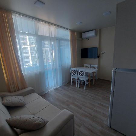 Andrew'S 2 Rooms Apartment In Batumi Ანდრიას 2 Ოთახიანი Აპარტამენტი Ბათუმში 外观 照片