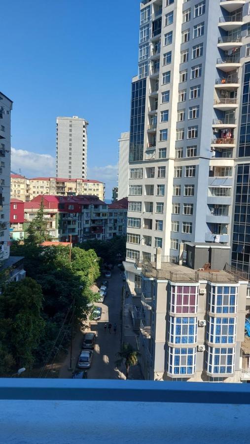 Andrew'S 2 Rooms Apartment In Batumi Ანდრიას 2 Ოთახიანი Აპარტამენტი Ბათუმში 外观 照片